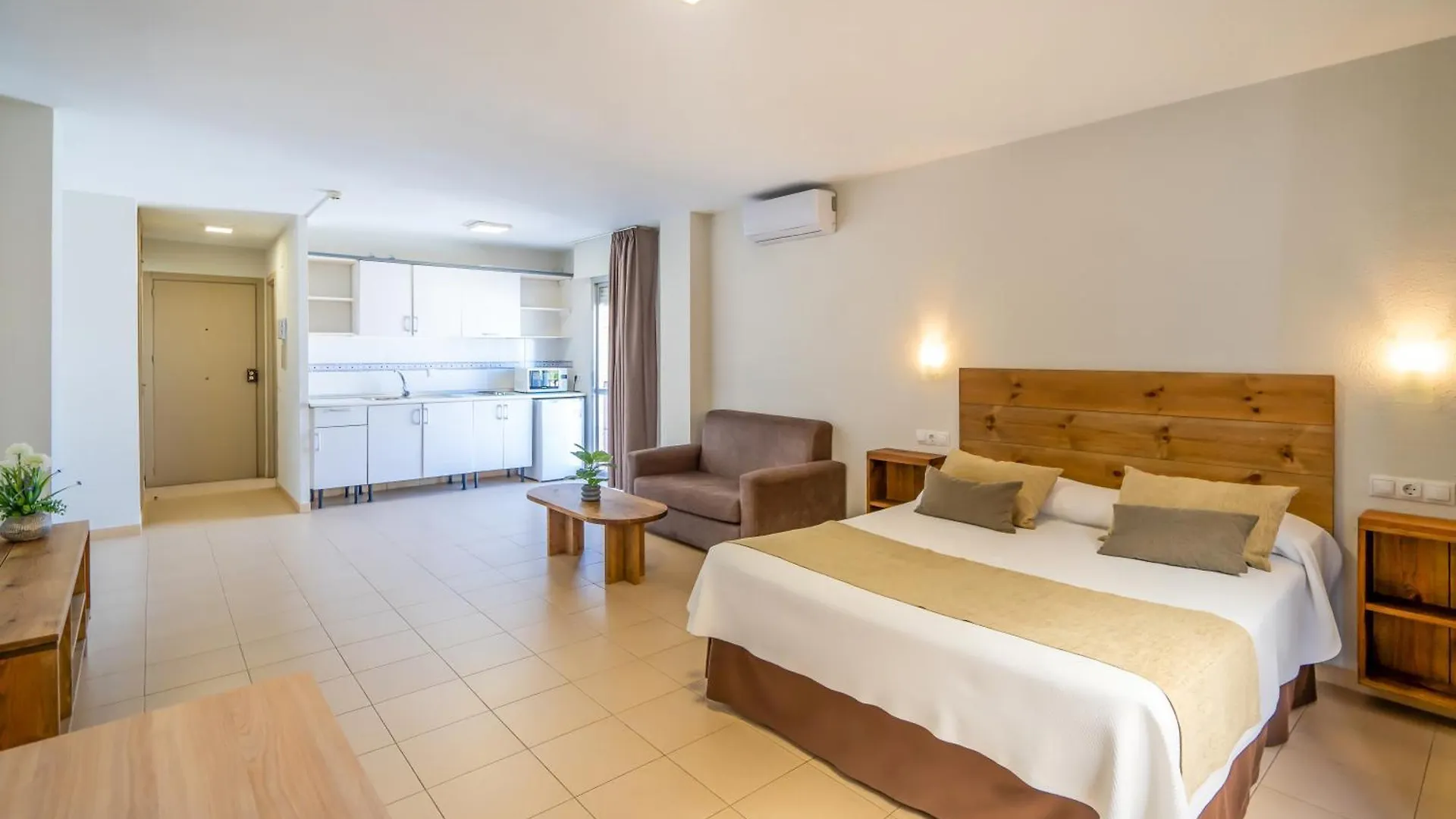 Apartment Apartamentos Puerta Del Sur Sevilla